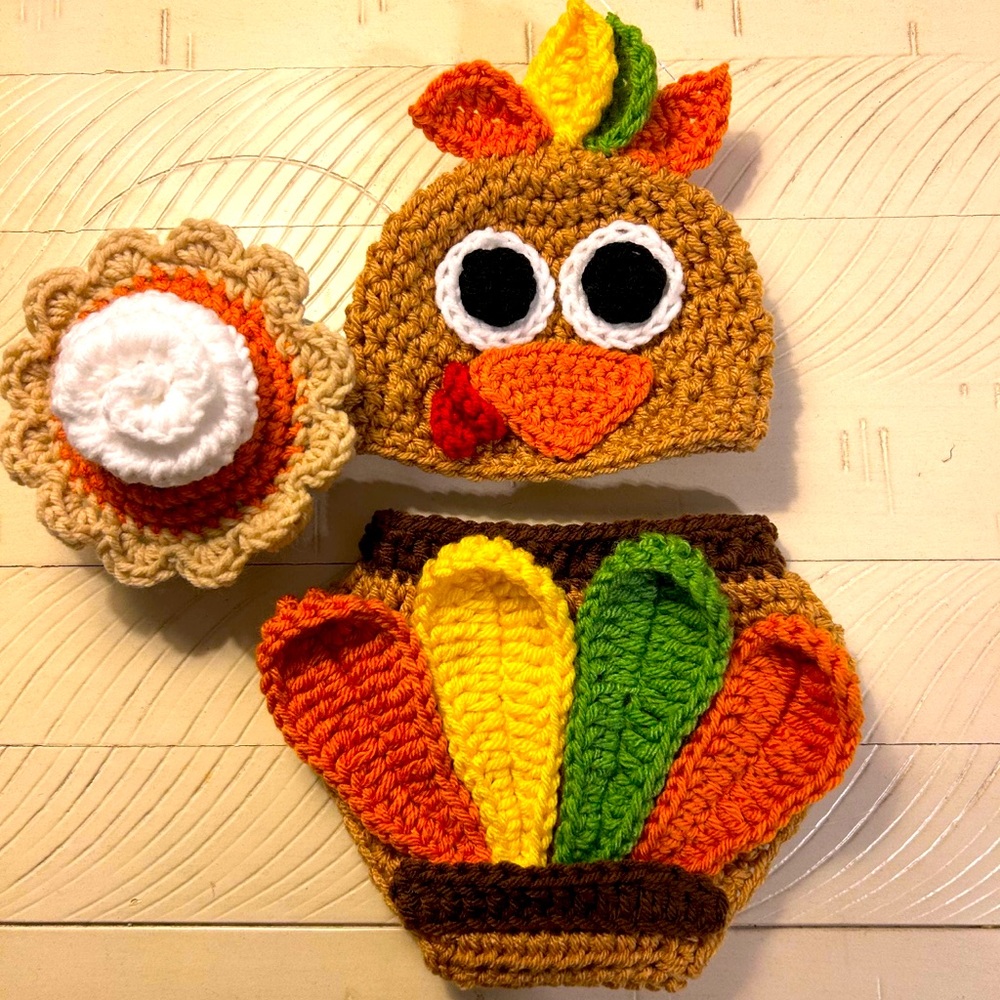 Crochet Turkey Outfit for new born ! First Thanksgiving